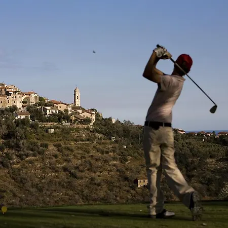 Castellaro Golf Отель Кастелларо