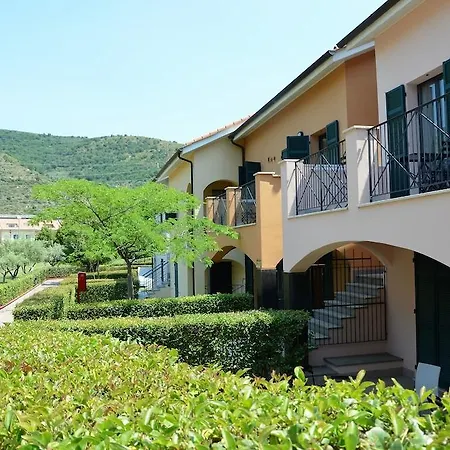 Castellaro Golf 4*