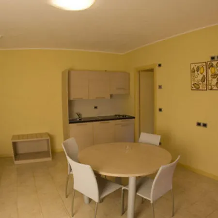 酒店 卡斯泰拉罗高尔夫度假酒店 4*