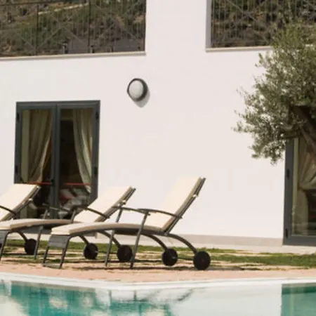 Golf 4* كاستيلارو