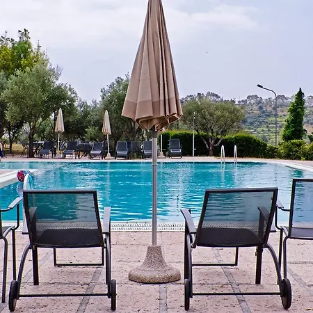 卡斯泰拉罗高尔夫度假酒店 卡斯泰拉罗