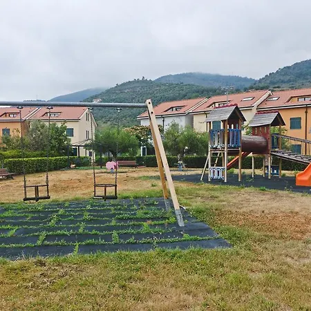 卡斯泰拉罗高尔夫度假酒店 4*