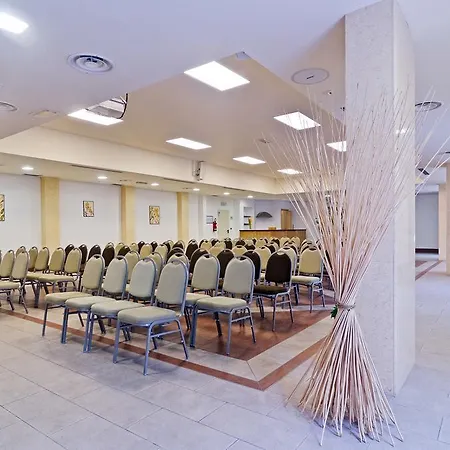 卡斯泰拉罗高尔夫度假酒店 4* 卡斯泰拉罗