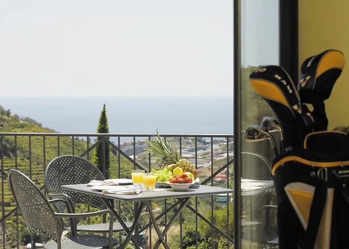 Golf Hotel